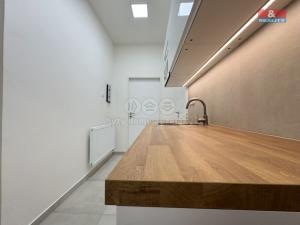 Pronájem kanceláře, Praha - Karlín, Kollárova, 93 m2