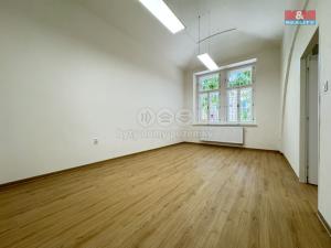 Pronájem kanceláře, Praha - Karlín, Kollárova, 93 m2