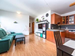 Pronájem bytu 3+kk, Praha - Dubeč, Netlucká, 75 m2