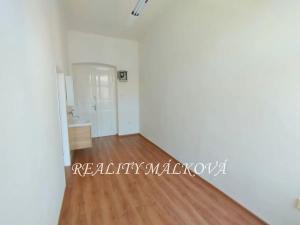 Pronájem kanceláře, Pardubice, náměstí Čs. legií, 31 m2