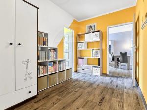 Prodej bytu 3+1, Karlovy Vary, Severní, 77 m2