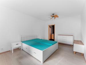 Pronájem bytu 3+kk, Praha, Kyselova, 60 m2