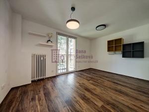 Pronájem bytu 3+1, Jindřichův Hradec, sídliště Vajgar, 66 m2
