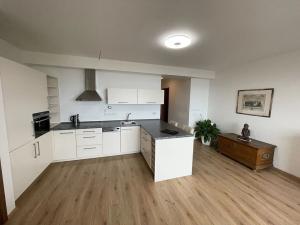 Pronájem bytu 2+kk, Písek, Pod Horami, 69 m2