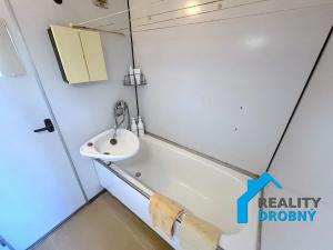 Pronájem bytu 2+1, Jílové, E. Krásnohorské, 62 m2