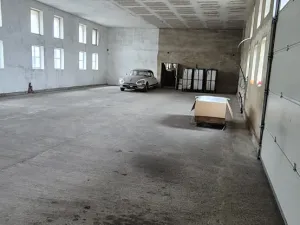 Pronájem skladu, Modlany, 430 m2
