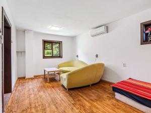 Prodej - jiné, Praha - Lipence, U Kazína, 39 m2
