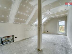 Prodej rodinného domu, Lužany, 144 m2