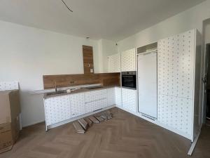 Pronájem bytu 2+kk, Praha - Břevnov, Šlikova, 50 m2