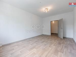 Prodej bytu 3+1, Cheb, 17. listopadu, 67 m2