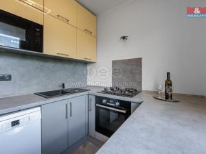 Prodej bytu 3+1, Cheb, 17. listopadu, 67 m2