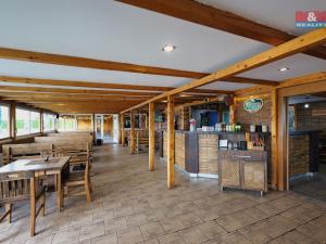 Prodej restaurace, Chropyně, Hanácké náměstí, 249 m2