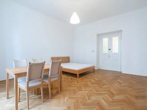 Pronájem bytu 2+1, Praha, Na Švihance, 64 m2