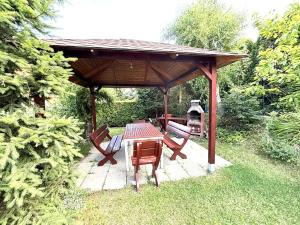 Prodej bytu 2+kk, Jesenice, Lomená, 45 m2
