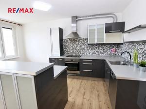 Pronájem bytu 3+kk, Loděnice, Za GZ, 64 m2