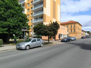 Pronájem obchodního prostoru, Lovosice, Dlouhá, 18 m2