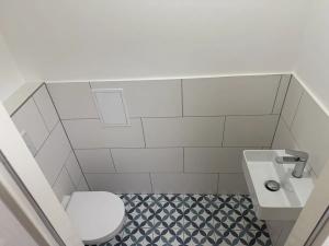 Pronájem bytu 2+kk, Praha - Stodůlky, Trávníčkova, 44 m2