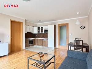 Pronájem bytu 2+kk, Praha - Košíře, Lovčenská, 60 m2