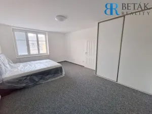 Pronájem bytu 2+1, Přerov, Jaselská, 95 m2
