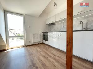 Pronájem bytu 2+1, Chomutov, Zborovská, 55 m2