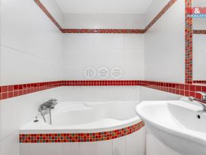 Prodej bytu 3+1, Mimoň - Mimoň I, Sídliště pod Ralskem, 75 m2