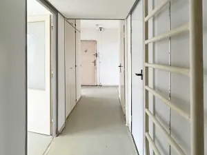 Prodej bytu 3+1, Praha - Kobylisy, Třeboradická, 68 m2