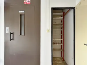 Prodej bytu 3+1, Praha - Kobylisy, Třeboradická, 68 m2