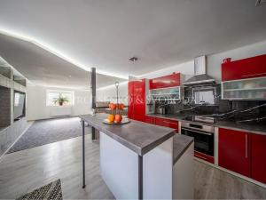 Prodej vícegeneračního domu, Trhové Sviny, 379 m2