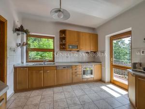 Prodej vícegeneračního domu, Mnichovice, Nad rybníkem, 312 m2