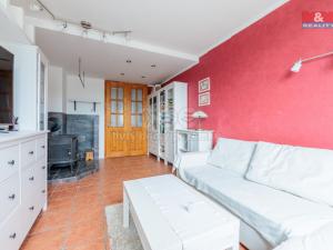 Prodej atypického bytu, Karlovy Vary - Bohatice, Fričova, 105 m2