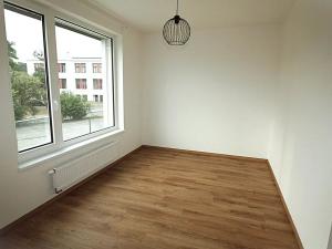 Pronájem bytu 1+kk, Praha - Holešovice, Jankovcova, 44 m2
