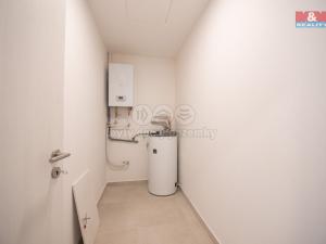 Pronájem bytu 2+kk, Hradec Králové - Kukleny, Pražská třída, 55 m2