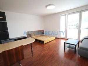 Pronájem bytu 1+kk, Praha - Záběhlice, Mattioliho, 44 m2