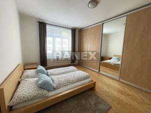 Pronájem bytu 2+kk, Praha - Nusle, Na Pankráci, 56 m2