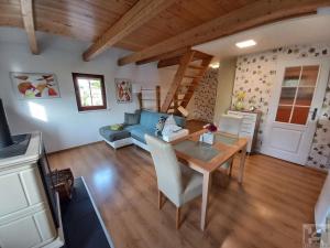 Prodej chaty, Frýdštejn - Roudný, 57 m2