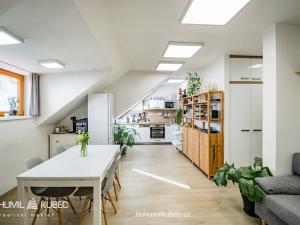 Pronájem bytu 2+kk, Jindřichův Hradec, Husova, 60 m2