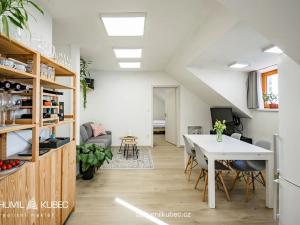 Pronájem bytu 2+kk, Jindřichův Hradec, Husova, 60 m2