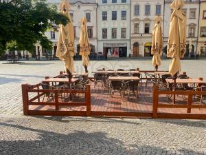 Pronájem restaurace, Pardubice, Pernštýnské náměstí, 200 m2