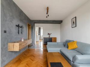Prodej bytu 2+1, Mníšek pod Brdy, Jana Šťastného, 51 m2