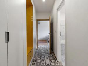 Prodej bytu 2+1, Mníšek pod Brdy, Jana Šťastného, 51 m2