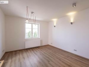 Pronájem bytu 2+kk, Praha - Bubeneč, Národní obrany, 80 m2