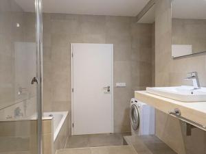 Pronájem bytu 2+kk, Praha - Bubeneč, Národní obrany, 80 m2