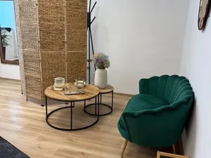 Pronájem obchodního prostoru, Znojmo, náměstí Svobody, 29 m2