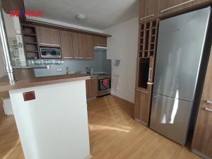Pronájem bytu 4+kk, Praha - Kobylisy, Rajmonova, 91 m2