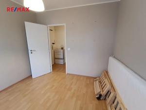 Pronájem bytu 4+kk, Praha - Kobylisy, Rajmonova, 91 m2