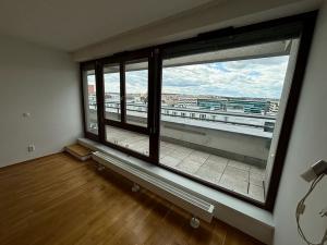 Pronájem bytu 5+kk, Praha - Holešovice, Osadní, 120 m2