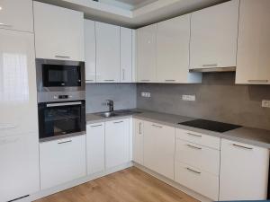 Pronájem bytu 2+kk, Praha - Stodůlky, Mukařovského, 50 m2