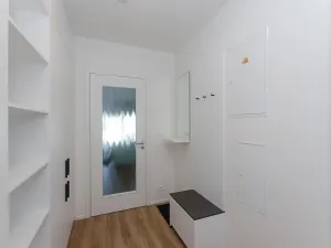 Pronájem bytu 1+kk, Praha - Štěrboholy, K učilišti, 39 m2