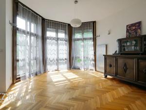 Prodej podílu vily, Praha - Klánovice, Ke znaku, 300 m2