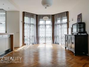 Prodej podílu vily, Praha - Klánovice, Ke znaku, 300 m2